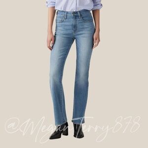 Levi's 725 High-Rise BootCut Jeans (short) Timeless Style NWT